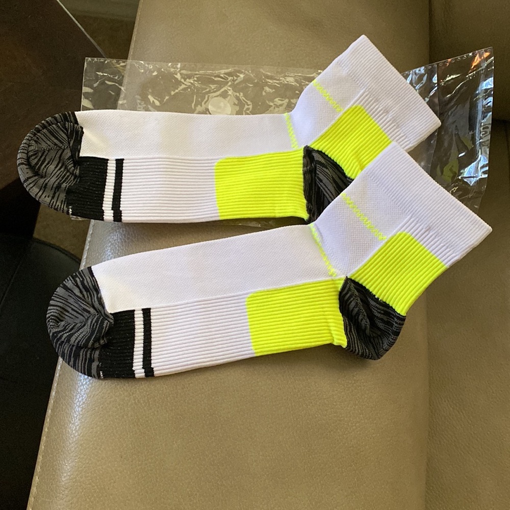Compress Socks - Picture 3 of 10